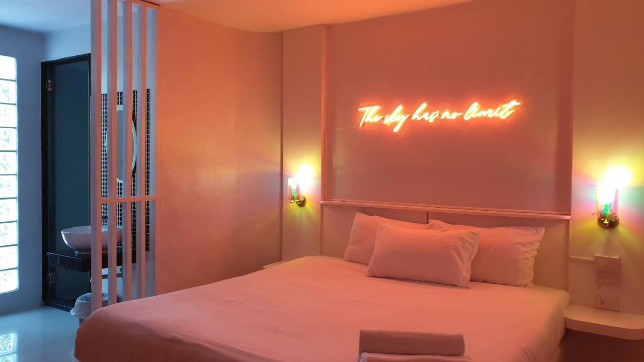 Hotel Goodnight Cha Am Minitel Petchaburi Esterno foto